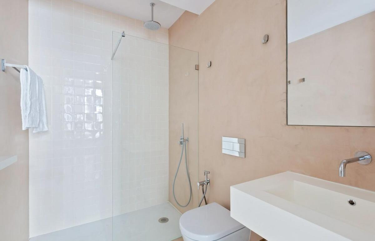 Spacious 1 Bedroom Apartment Near Baixa Lisbon Bagian luar foto